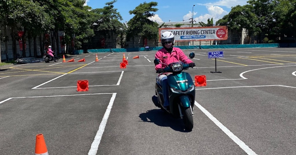MPM Honda Jatim Mengajak Perempuan Aktif di Jalan Raya untuk&nbsp;#Cari_Aman